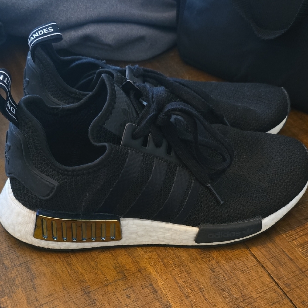 Adidas Black and White Sneakers for Everyday Comfort - Picture 2 of 12